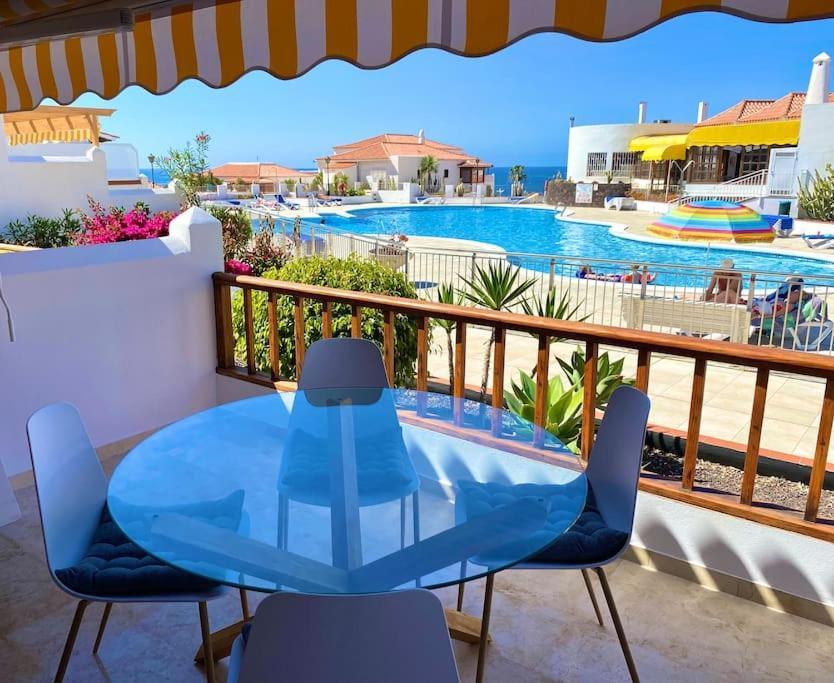 Stylish & Modern 1 Bedroom Suite On Frontline Of Playa Del Duque Costa Adeje  Exterior foto
