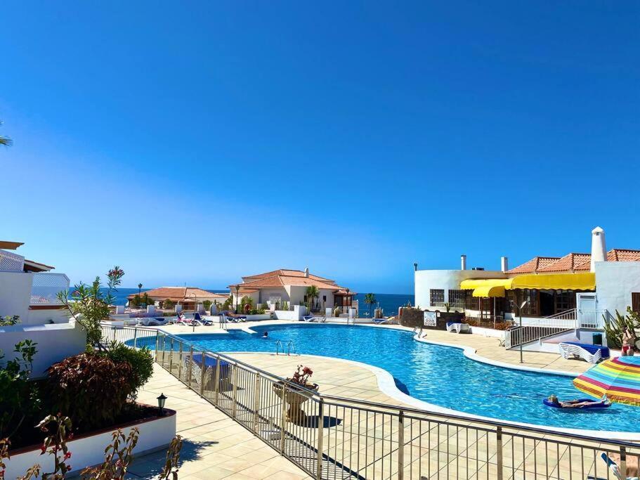 Stylish & Modern 1 Bedroom Suite On Frontline Of Playa Del Duque Costa Adeje  Exterior foto