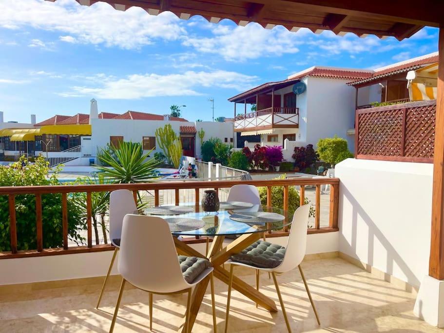 Stylish & Modern 1 Bedroom Suite On Frontline Of Playa Del Duque Costa Adeje  Exterior foto